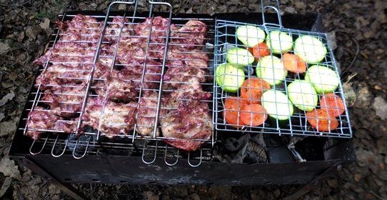 Шашлык из курицы в вишневом маринаде