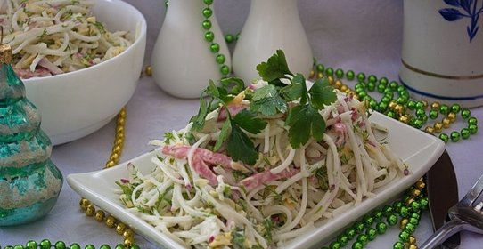 Салат с салями и сыром