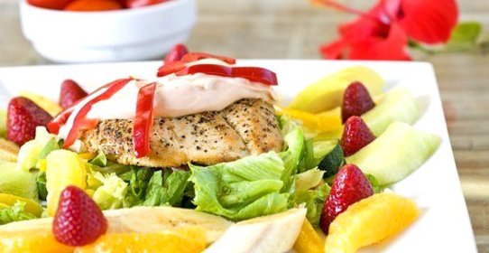 Куриный салат с яблоками и апельсинами