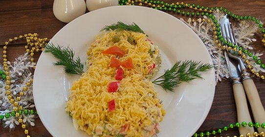 Кальмаровый салат с крабовыми палочками