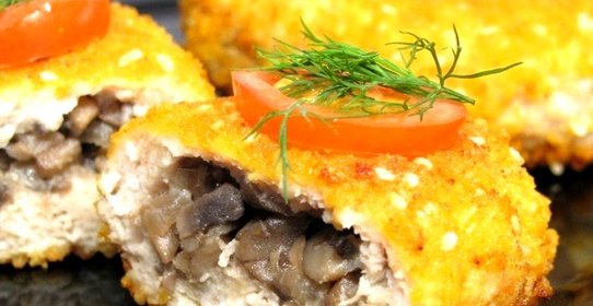 Котлеты из индейки с грибами