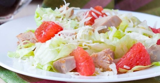 Салат с грейпфрутом и курицей