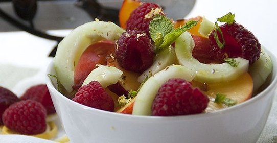 Персиковый салат с тмином