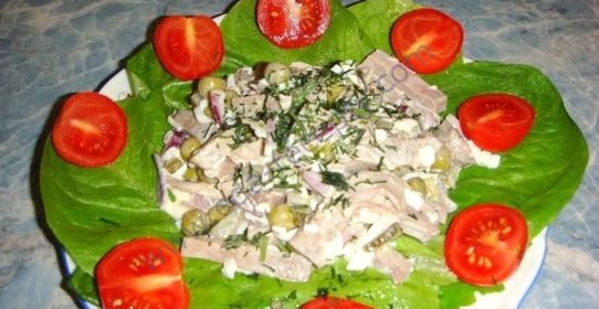 Салат из языка говяжьего с солеными огурцами