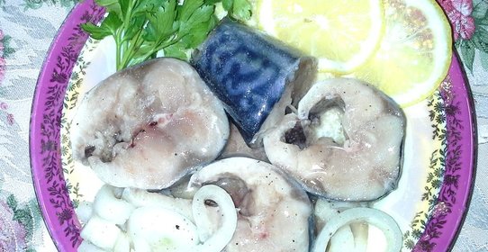 Скумбрия соленая кусочками