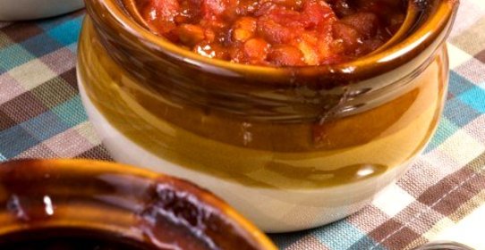 Ассорти мясное с фасолью