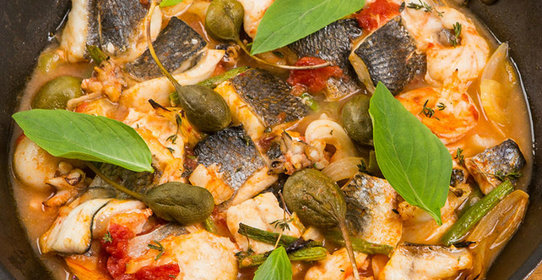 Рыбная сковорода по-марсельски за 15 минут