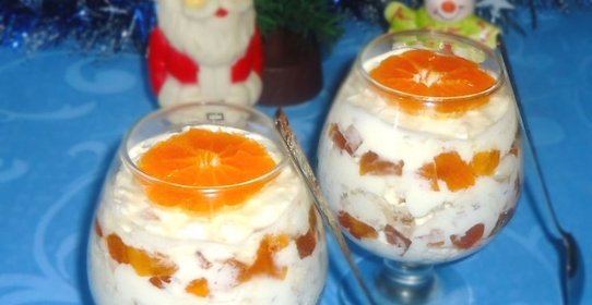 Слоёный десерт Новогодний