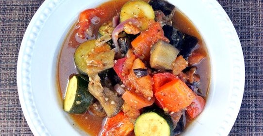 Баклажаны с кабачками тушеные