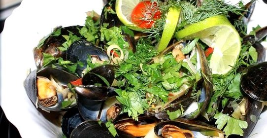 Мидии в воке