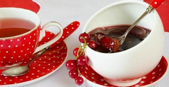 Груши в пюре из красной смородины