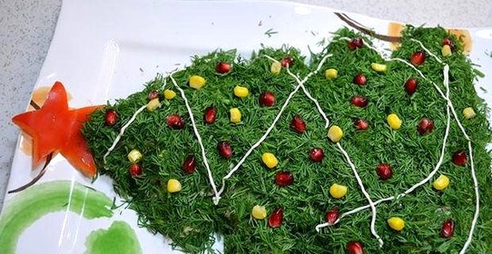 Салат в виде елки