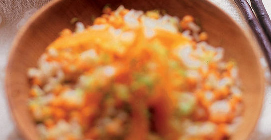 Салат из риса с чечевицей