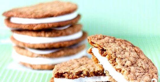 Овсяное печенье с зефирной начинкой