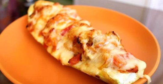 Кабачки, фаршированные курицей и грибами