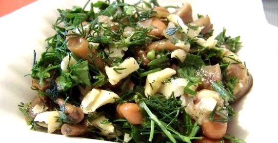 Салат из лесных грибов