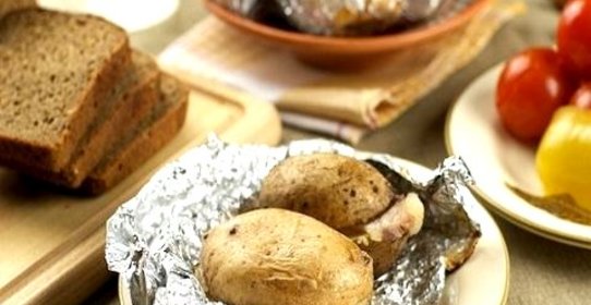 Картофель, запеченный с салом