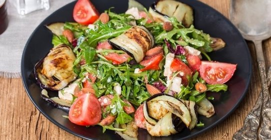 Салат из баклажанов и помидоров