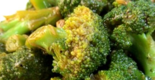 Брокколи в азиатском чесночном соусе