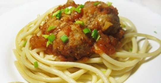 Фрикадельки в духовке с подливкой