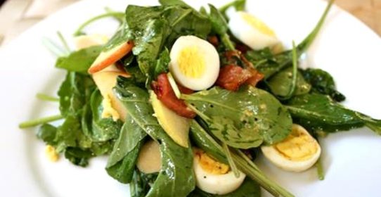 Салат с перепелиными яйцами