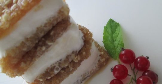 Мороженое из йогурта с козинаками