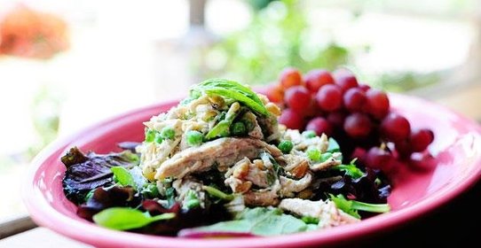 Куриный салат с лимоном и базиликом