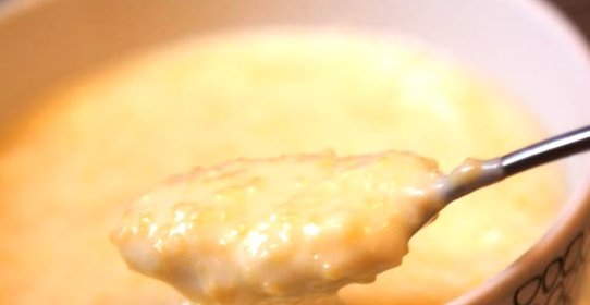 Кукурузная каша на молоке в мультиварке