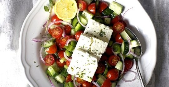 Греческий салат с соевым соусом