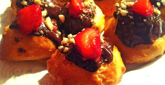 Профитроли с заварный кремом