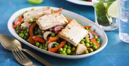 Жареный тофу с овощами