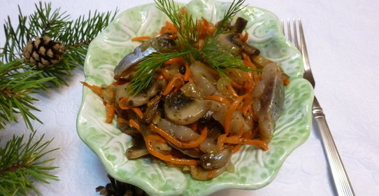 Салат с селедкой и грибами