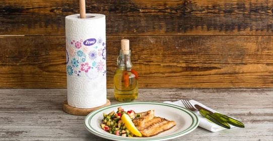 Филе хека с огуречной сальсой