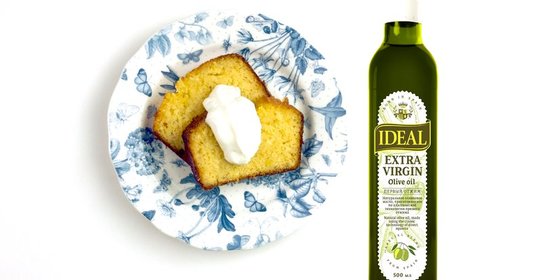 Кекс из семолы, кокосового ореха и мармелада