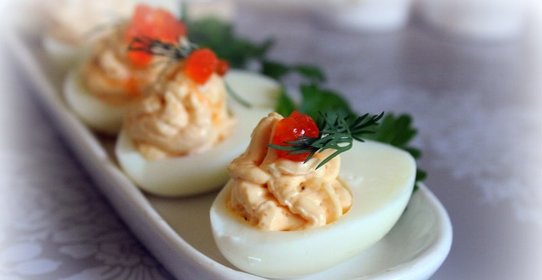 Фаршированные яйца с икорным кремом