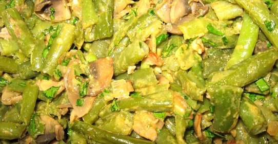 Салат со стручковой фасолью и грибами