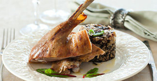 Гусь, фаршированный рисом с киноа и яблоками