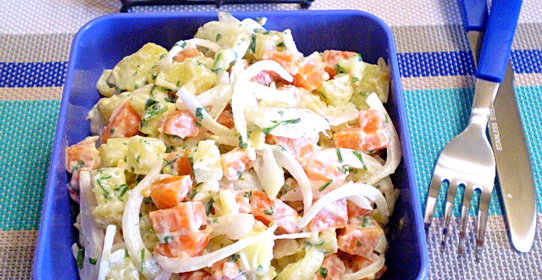 Салат из моркови и картофеля