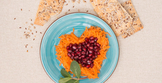 Морковный салат с гранатом