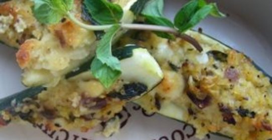 Цуккини, фаршированные булгуром и брынзой