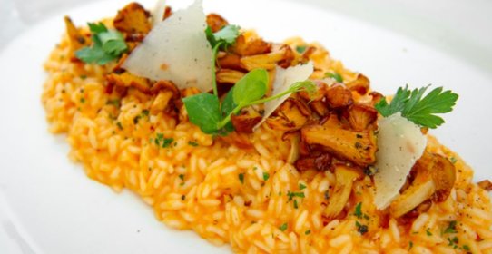 Ризотто с шафраном и лисичками