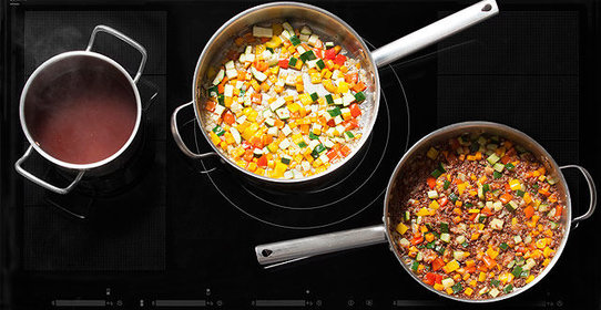 Пилав из коричневого риса с овощами