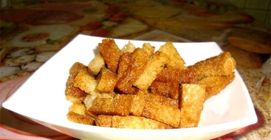 Гренки с чесноком в духовке