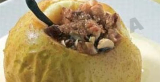 Запеченные яблоки с сахаром в духовке