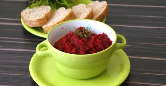 Свекла, тушенная с яблоками