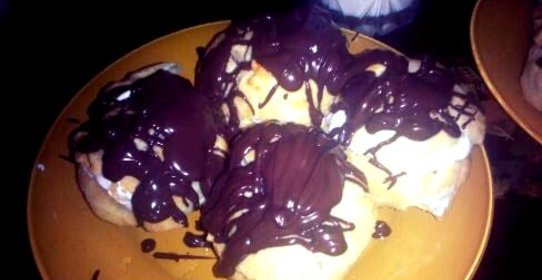 Заварное пирожное с белковым кремом