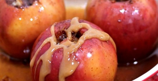 Запеченные яблоки в карамели