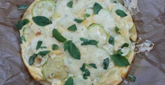 Фриттата с молодыми кабачками