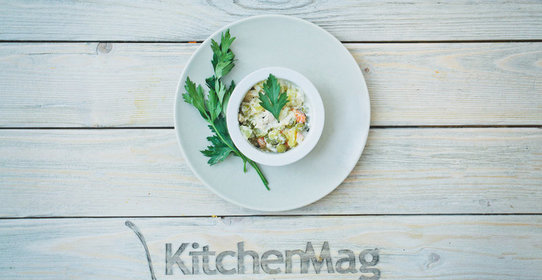 Оливье с курицей для новогоднего стола