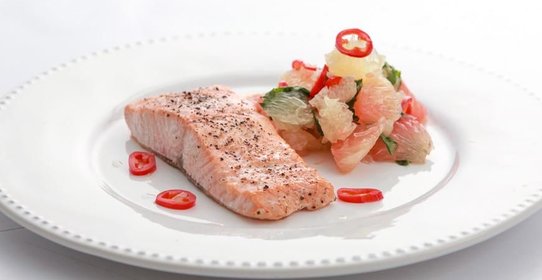 Запеченная семга с грейпфрутовым салатом